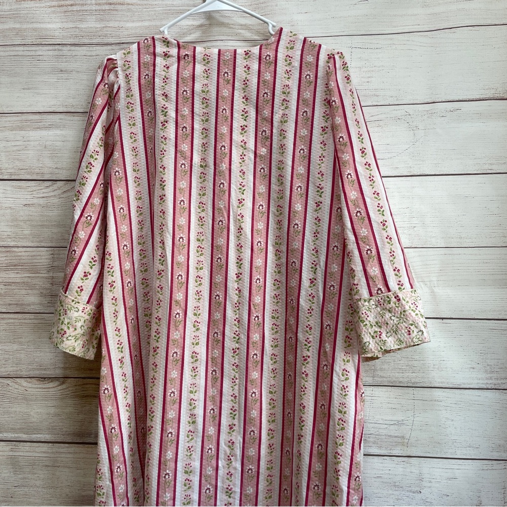 VINTAGE‎ GO SOFTLY COTTAGECORE ROBE/HOUSE DRESS IN FLORAL PRINT - Picture 7 of 8